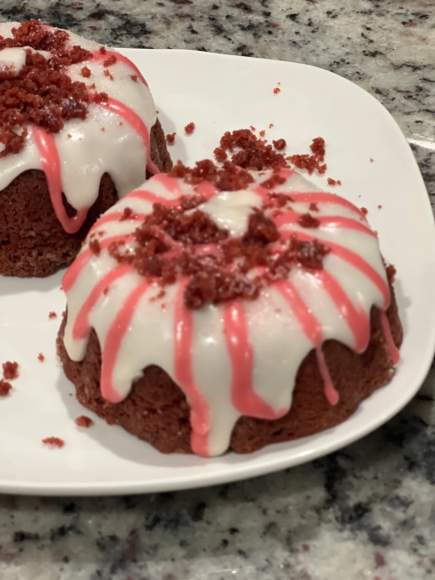 Natural Red Velvet- mini bundts or cupcakes- 6 or 12 ct